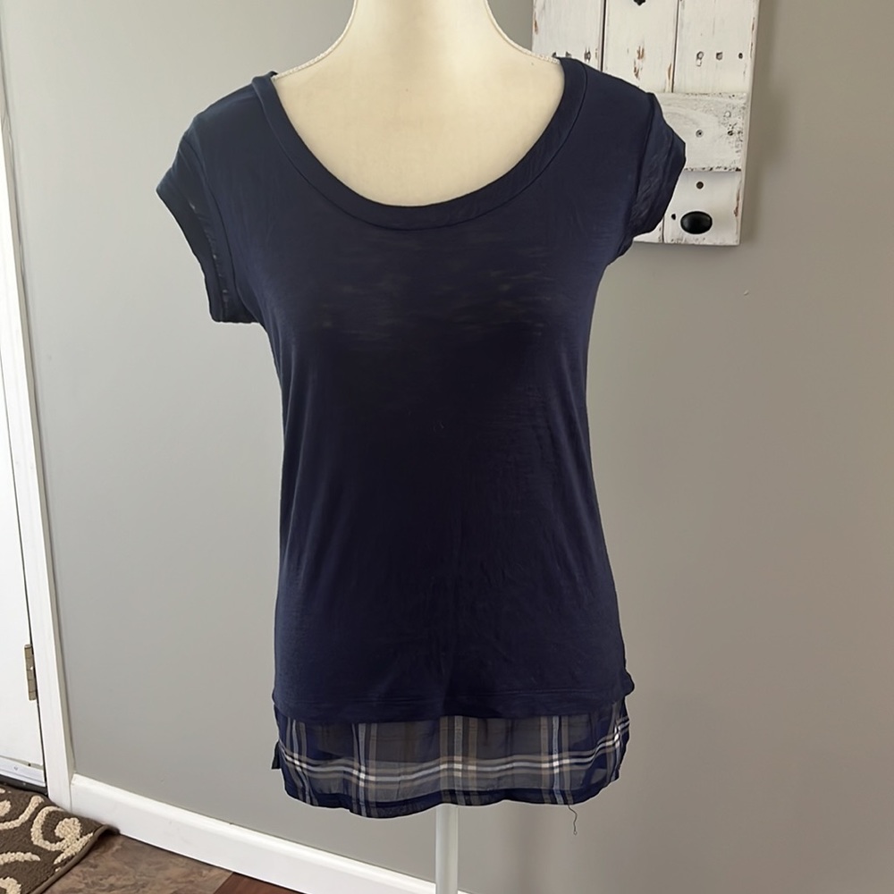 Nice tee shirt top with fringe detail